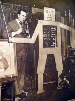 Vu -1928 Robot