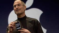 Steve Jobs introduces the iPhone